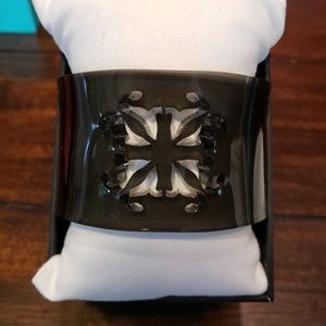 RUSTIC CUFF LUCITE